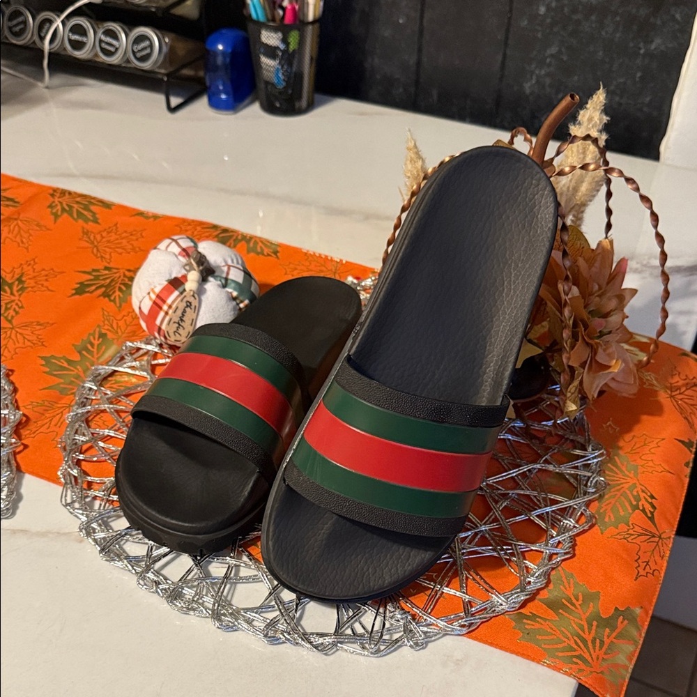 Gucci Black, Red, and Green Sandals